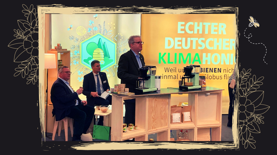 Besuch des Präsidenten Dr. Eiden beim Stand des Deutschen Imkerbunds auf der Internationalen Grünen Woche in Berlin.